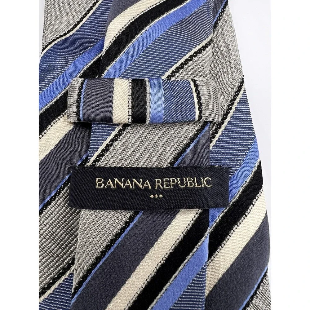 Banana Republic 100% Silk Men’s Tie Navy Blue Gray Black Ivory Striped 55.5”